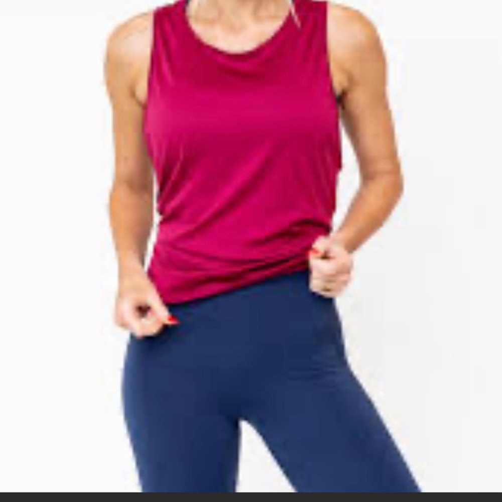 Ivl power breeze tank size 12 in good used condition. Maroon